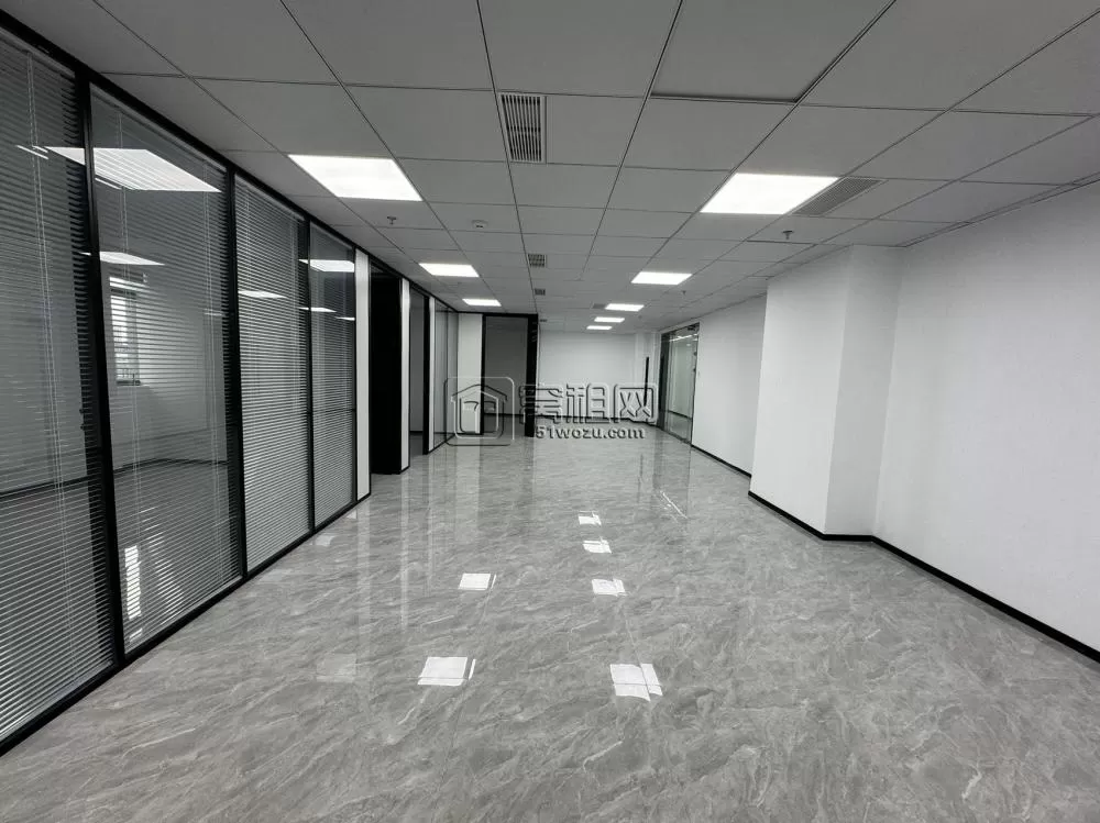 高新区恒力大厦全新装修出租 195平方 朝南 3隔间 得房率78% 可配家具