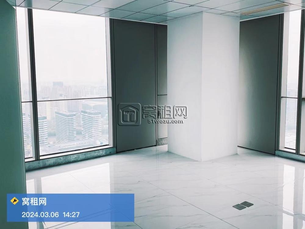 东部新城宁兴国贸云顶写字楼245平米精装修办公室有隔间出租(图8)