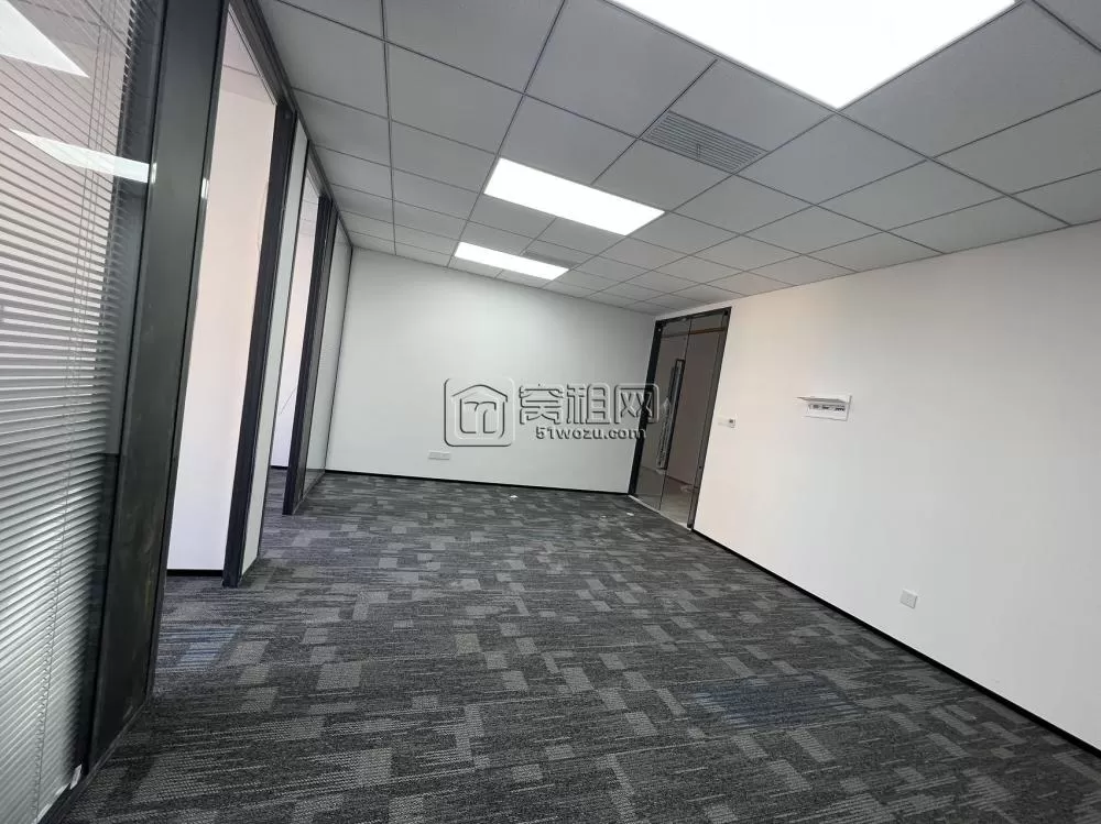 亿天直播电商产业园80平户型办公室出租租金4100元/月