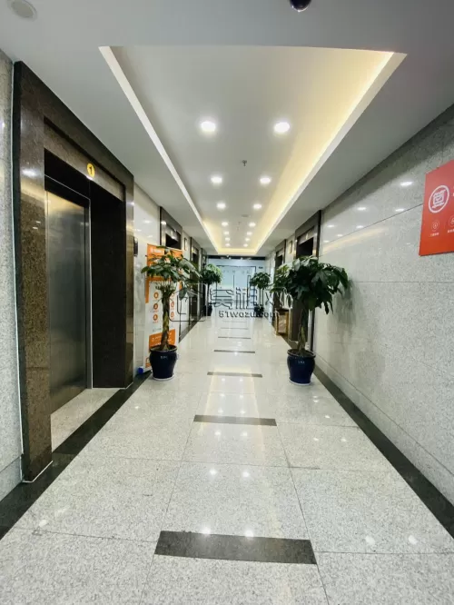 东部新城附近温州银行大厦160平，精装2个隔间，全落地窗，视野非常好！