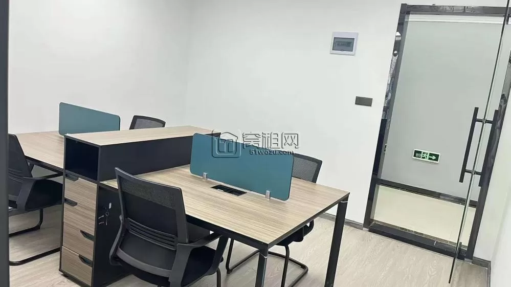 研发园A区面积：55平方 看江～看江～看江 全新装修首次出租