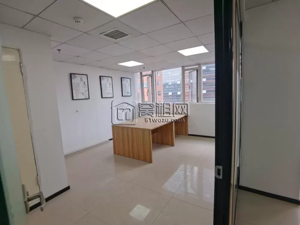 美豪大厦255平，11500元/月，西南朝向，3隔间，格局可以按客户要求改动