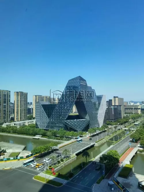现有宁波紫荆汇大厦高档办公场所433平要转租