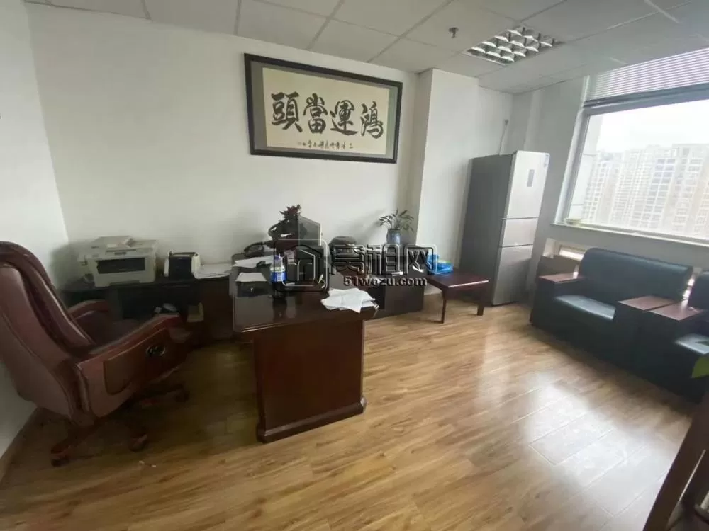 堇山大厦精装高层采光好2隔间经典办公户型