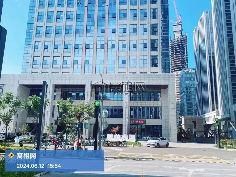 三龙大厦停车收费标准多少？