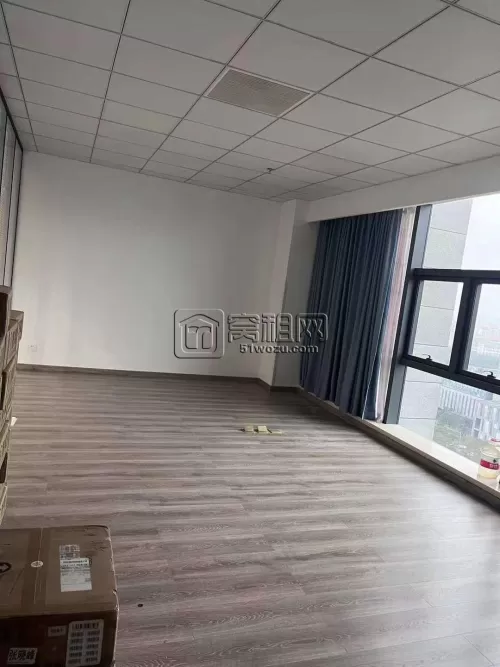 宁波壹都文化广场251平米东南朝向，24小时独立空调，独立水源， 5+1户型。南面靠河边