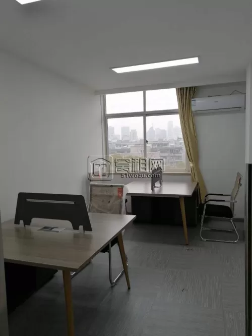 三市大厦35平1200元每月带家具