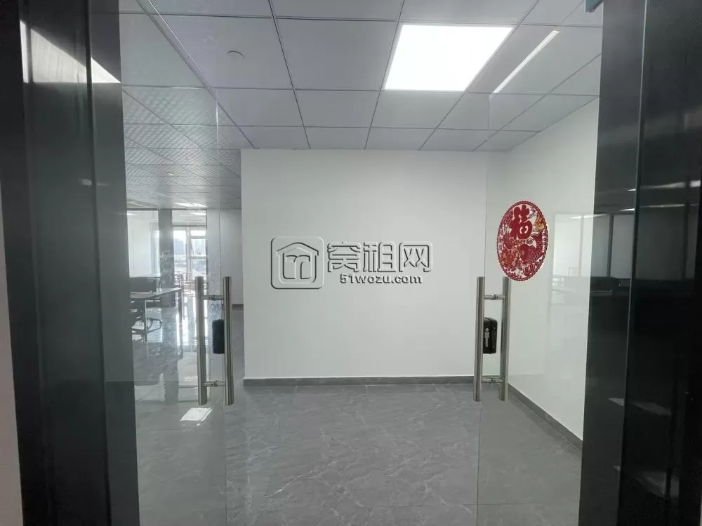 银泰大厦158平精装修特价出租