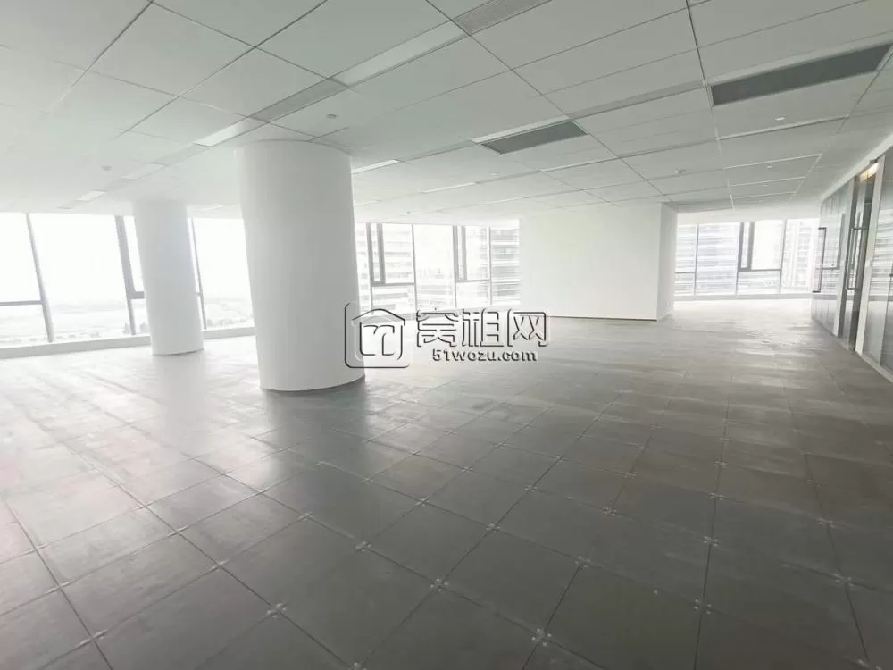 物产城投大厦整层，精装修，大落地窗采光好视野开阔出租