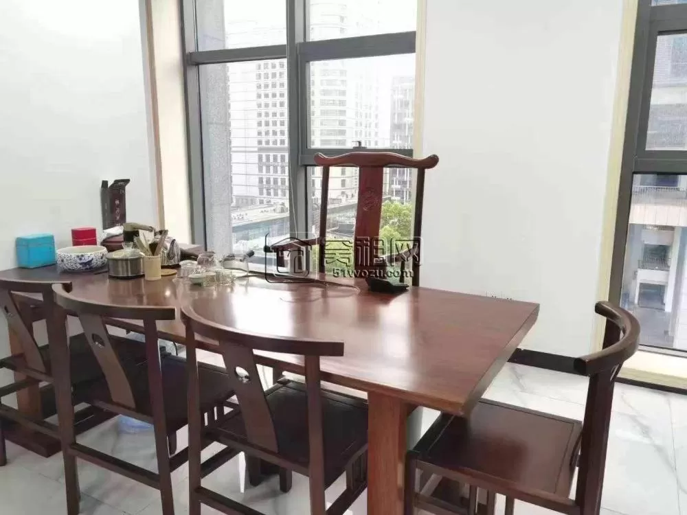 南部商务区博纳大厦128平方！带全套家具 ​室内2个隔间！24小时独立空调
