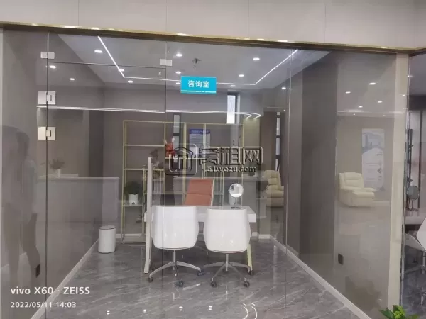 南部商务区医美店铺低价转让700平，房租30万/年/含税