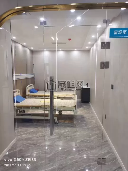 南部商务区医美店铺低价转让700平，房租30万/年/含税
