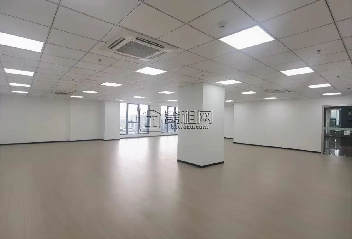 宁波地铁4号线出口和荣精装好房源，270㎡，特价1.4，年租金：137970元