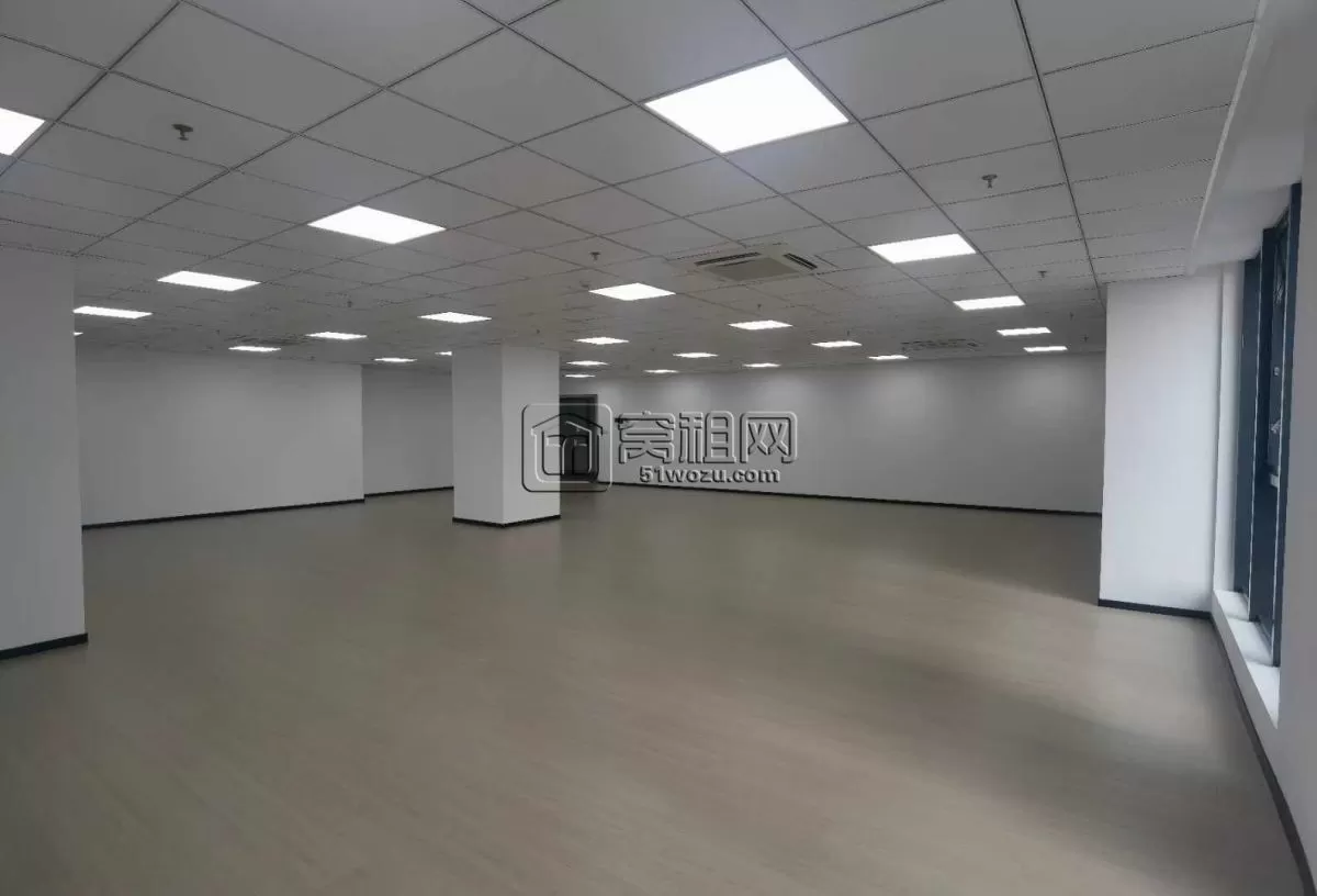 宁波地铁4号线出口和荣精装好房源，270㎡，特价1.4，年租金：137970元