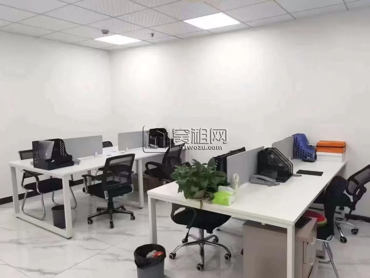 南部商务区博纳大厦70%得房率精装修126平米办公室出租