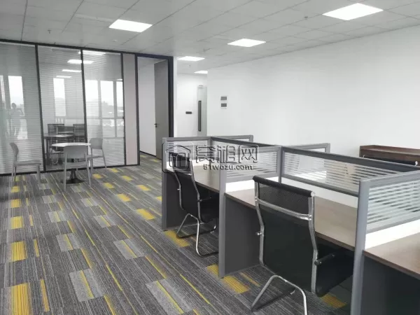 江北前洋商务区绿地融谷中心203平精装两隔间一会议室，带家具拎包入驻