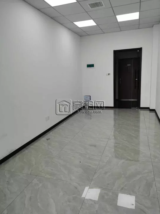江北长兴路地铁口宁波萤集云汇中心42平精装可定制隔间，朝南高楼层