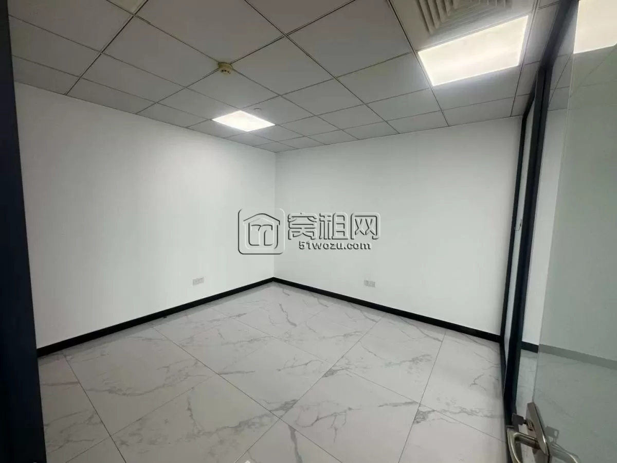 名汇东方110平，高楼层落地窗，格局可以改造，看房随时，看中，价格好谈