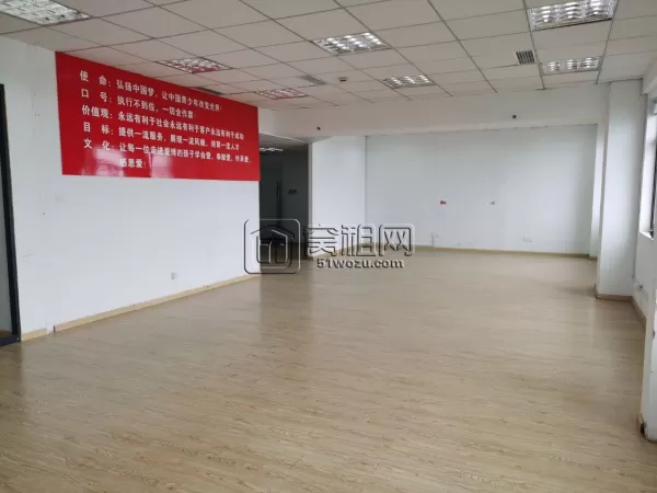 晶崴大厦170平，5800元每月可直接看房