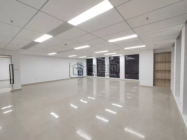高新区汽车城对面嘉利广场东南162平7880/月，定制1-4隔间