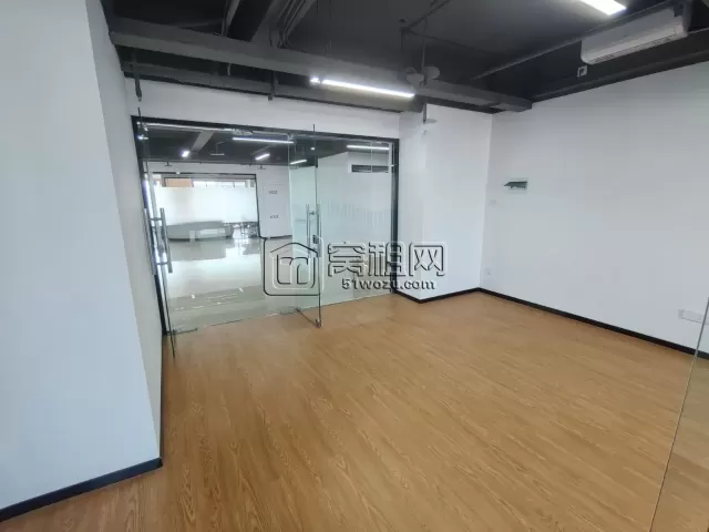 宁波江北地铁2号线江北常洪隧道旁路林海产电商园90平2800元出租