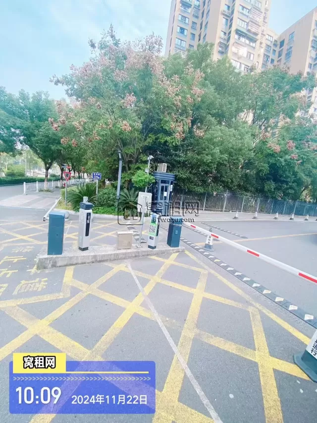 恒创中心大厦停车包月收费多少？