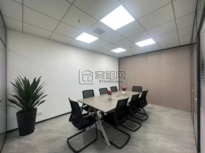 高新区 研发园高楼层 房源面积：350平东南朝向 房源出租5个经理室，带家具