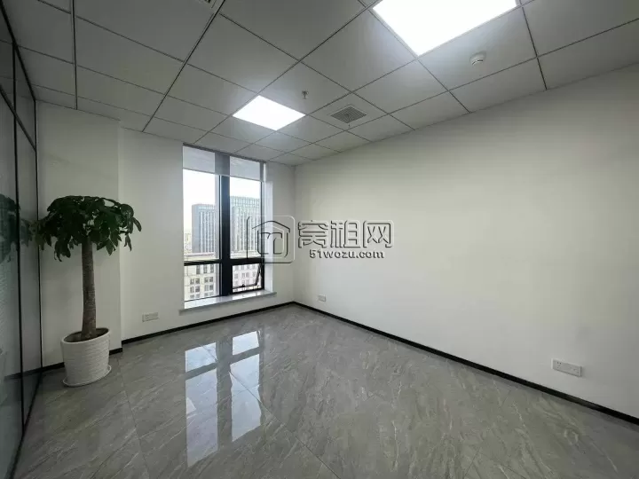 高新区 研发园高楼层 房源面积：350平东南朝向 房源出租5个经理室，带家具