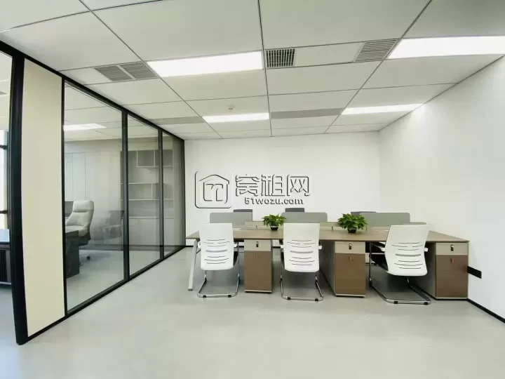 宁波世纪东方COB商务中心155平米办公室精装修出租2个隔间，带全套家具