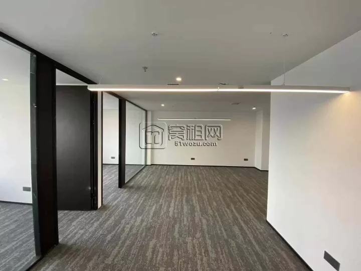 海曙2号线机场附近地铁口银亿都会国际92平小户型，两隔间加办公区租赁