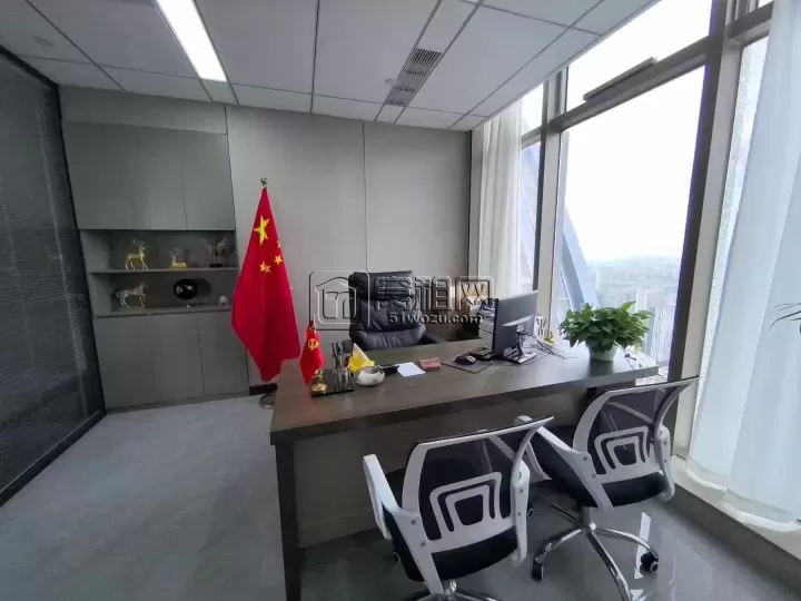 宁波商会国贸中心 ​豪装105平方，双面采光 ​24小时独立空调！一个隔间