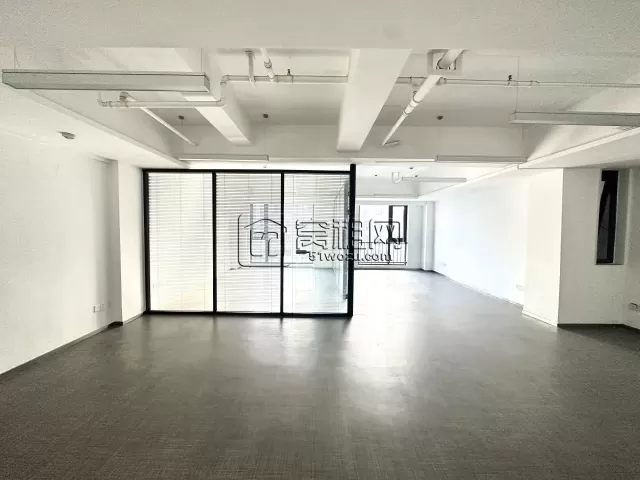 宁波文化广场对面金融硅谷95.04平米超大门头办公室出租