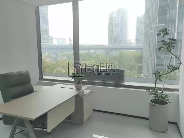 4号地铁长兴路万科云谷中心65平带隔间～精装拎包入驻3200元/月