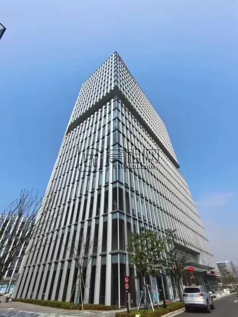 万科云谷中心246平朝向：东北办公室出租