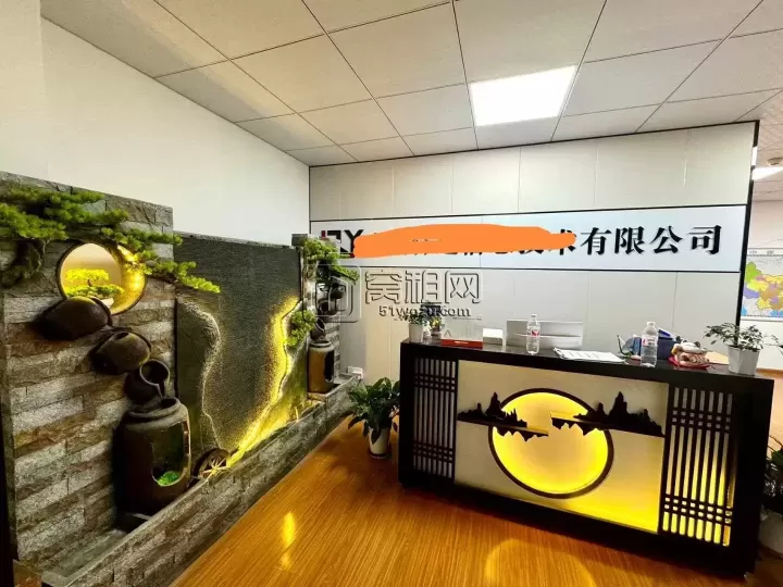 泰康大厦东南朝向，电梯口，310平方，内部多个隔间，套型好出租
