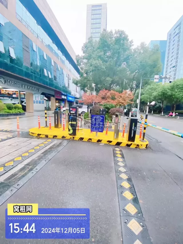 宁波东部新城环合中心1号楼2号楼停车收费标准？