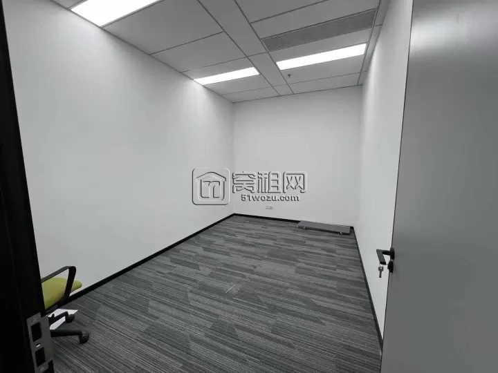 宁波环合中心招租50平精装修，配家具，年底特惠1.85