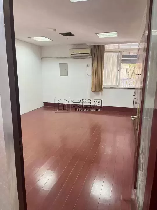 印象城旁新金丰大厦精装40平出租