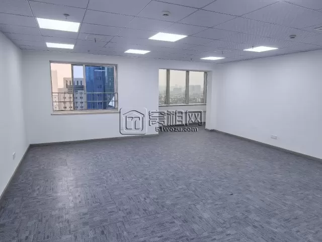 鄞州百丈大厦B座朝南，两个隔间，独立空调，110平写字楼出租