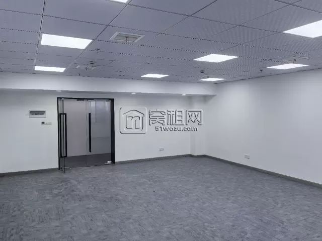 鄞州百丈大厦B座朝南，两个隔间，独立空调，110平写字楼出租