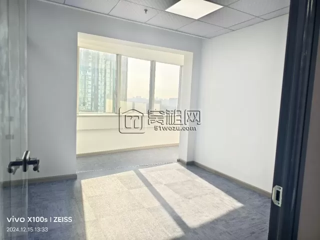 宁波百丈路包商银行大厦A座110平米办公室出租可以注册公司