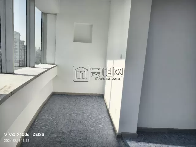 宁波百丈路包商银行大厦A座110平米办公室出租可以注册公司