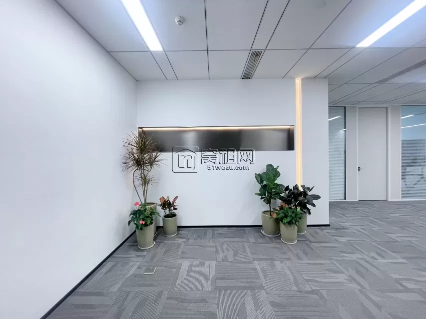 奉化地铁3号线方桥站A出口金茂大厦288平米精装修写字楼出租