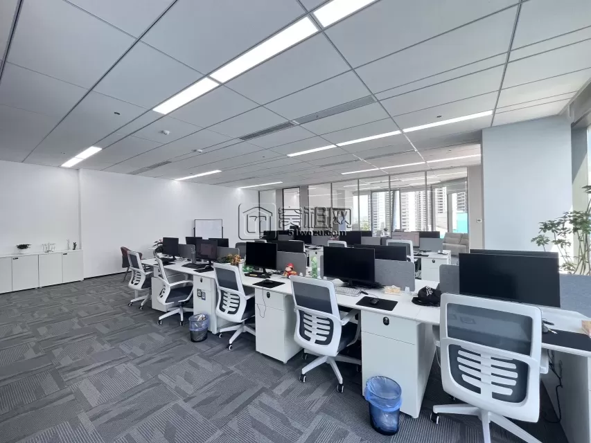 宁波第一医院奉化地铁口金茂大厦316平 拎包入住 价格优惠