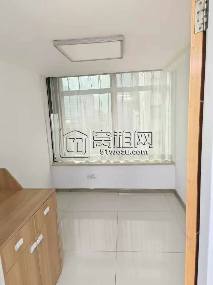 宁波世贸中心大厦83×2复式结构 可以办公也可以做美业 带独立水源 看房滴滴