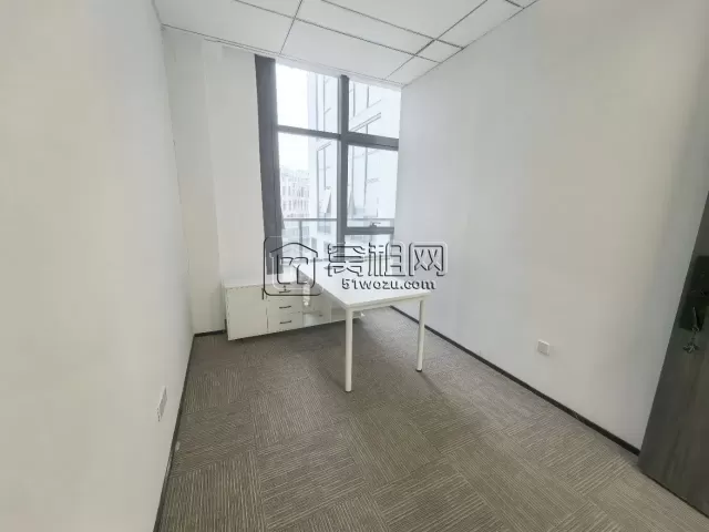 宁波海曙集士港凯德启望3幢面积114平，全屋新装修带大露台，配全套家具拎包入住