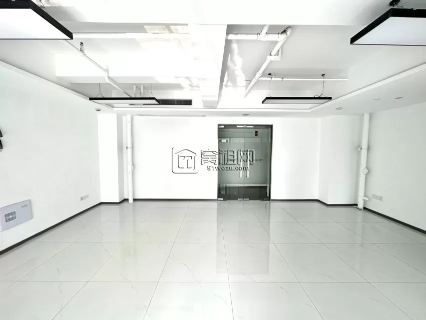 地铁1号线、5号线海宴北路A出口直达金融硅谷辅楼10号楼89.41写字楼出租
