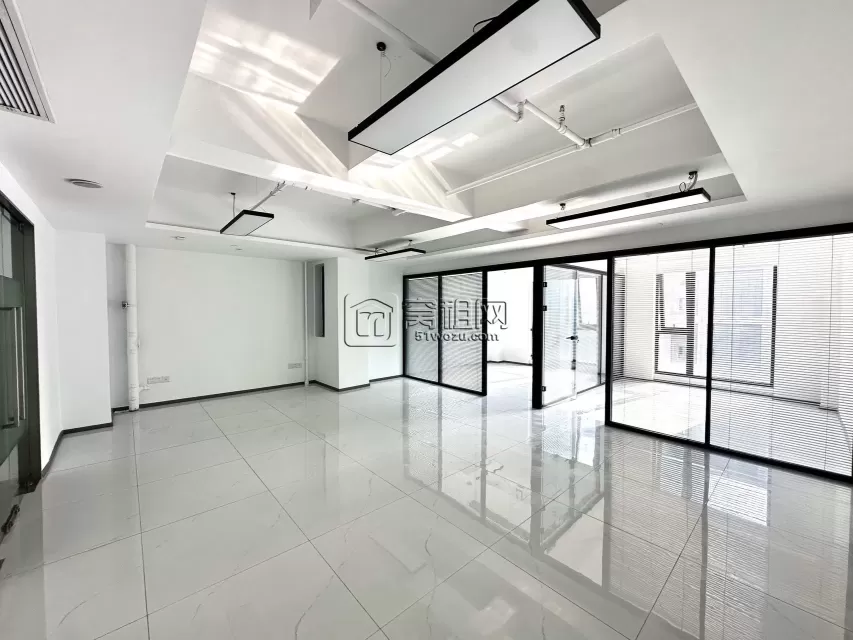 地铁1号线、5号线海宴北路A出口直达金融硅谷辅楼10号楼89.41写字楼出租