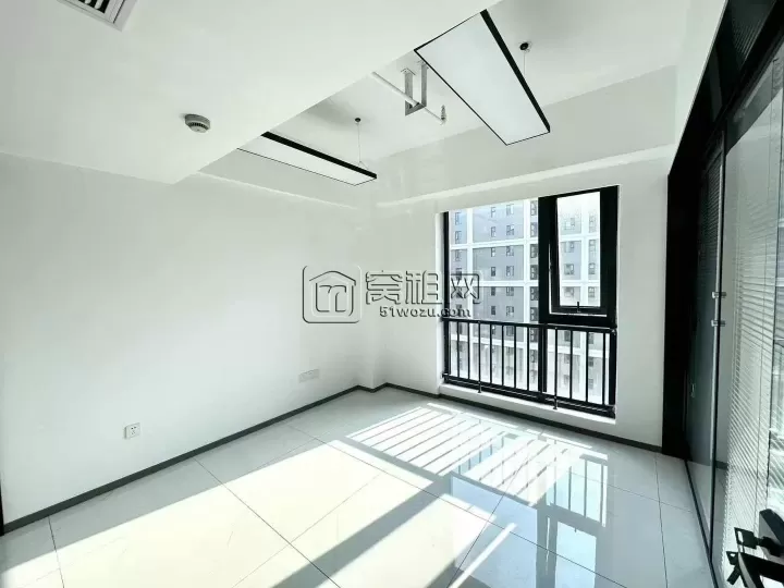 宁波东部新城绿城宁波中心对面金融硅谷最小面积115平出租