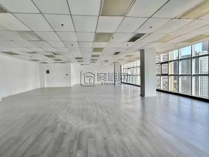 南部商务西面南苑新城酒店对面迪趣大厦290平东北朝向出租